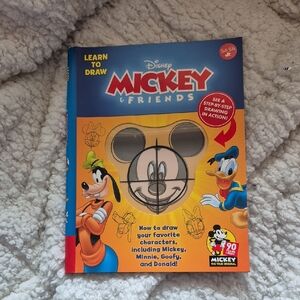 Disney Mickey & Friends Learn to Draw Book - Orange, Blue, Red